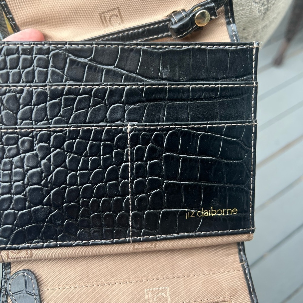Liz Claiborne Black Crossbody Bag - Picture 6 of 12
